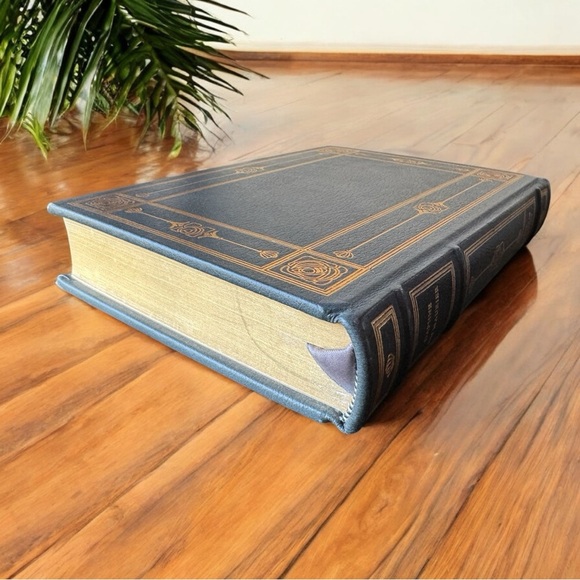 Franklin Library Kiss Me Again, Stranger Daphne du Maurier 1981 Hardcover - Picture 4 of 14